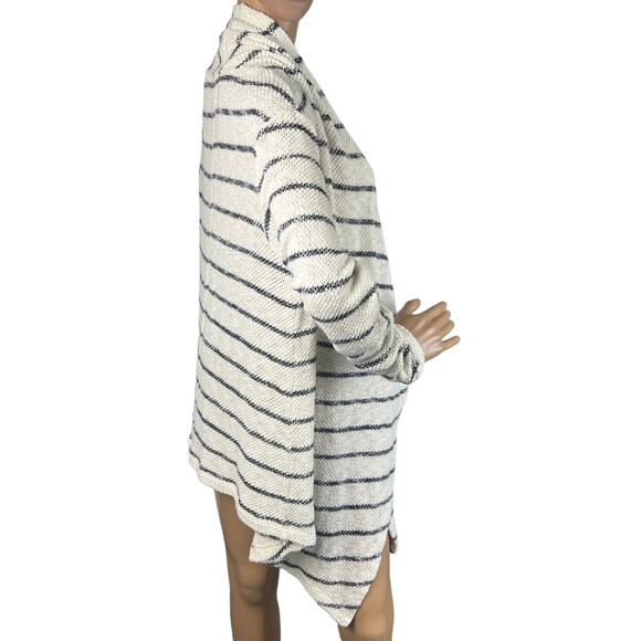 Sundry Women’s Open Front Cardigan Asymmetrical Hem Size M (Sundry 2) Fall - Picture 2 of 11